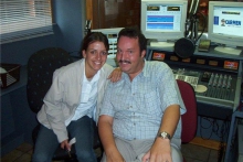  Chris Van Opstal in gesprek met zangeres Ellen Dufour (foto uit 2001)