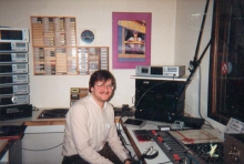 Wolfgang Mertens (DJ naam: Peter Pan) verzorgde van zondag 16 juli 1989 tot 1993 het programma ‘Muziekcocktail’ elke zondagavond tussen 20 en 22 uur.
